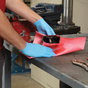 Heavy Duty Red Wiper Roll - 13" x 12" - 475 Per Roll